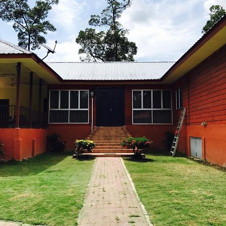 הוילה בטאנג קאלי Desa Kaloi Farmhouse מראה חיצוני תמונה