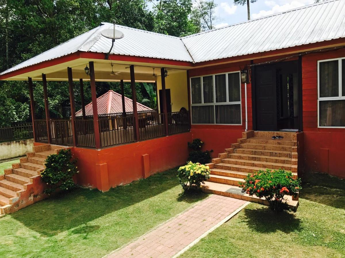 הוילה בטאנג קאלי Desa Kaloi Farmhouse מראה חיצוני תמונה