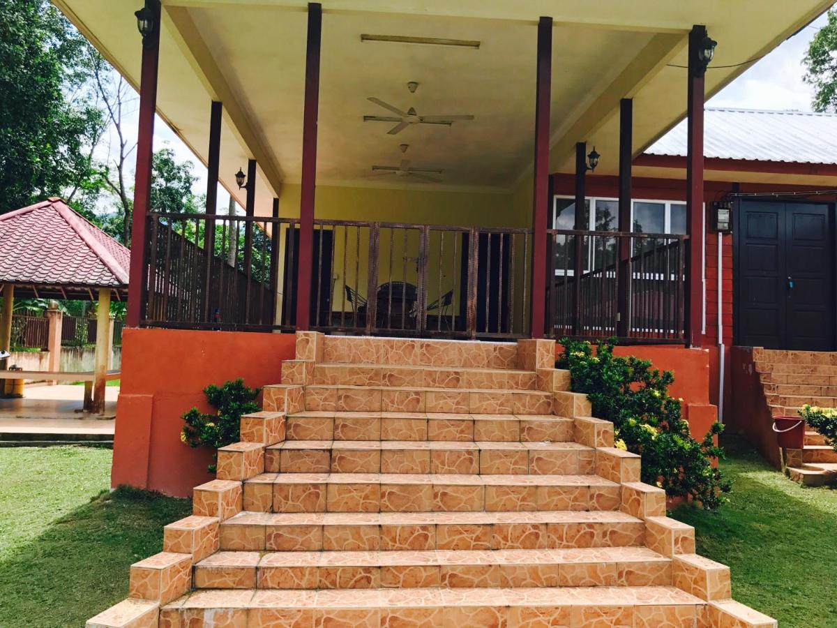 הוילה בטאנג קאלי Desa Kaloi Farmhouse מראה חיצוני תמונה